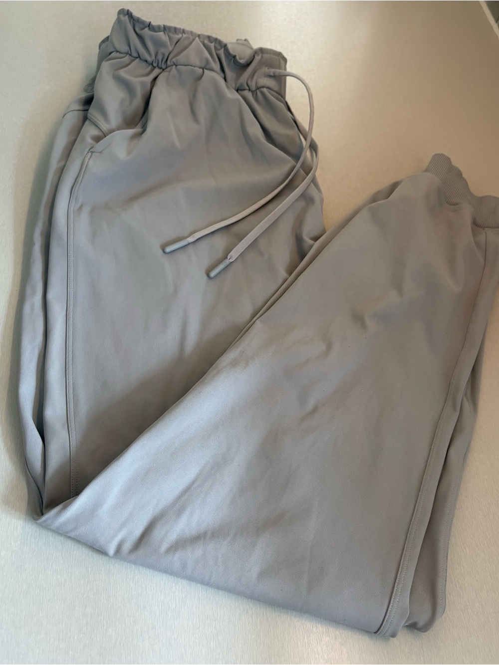 Women’s Lululemon Stretch High-Rise Jogger - size 8